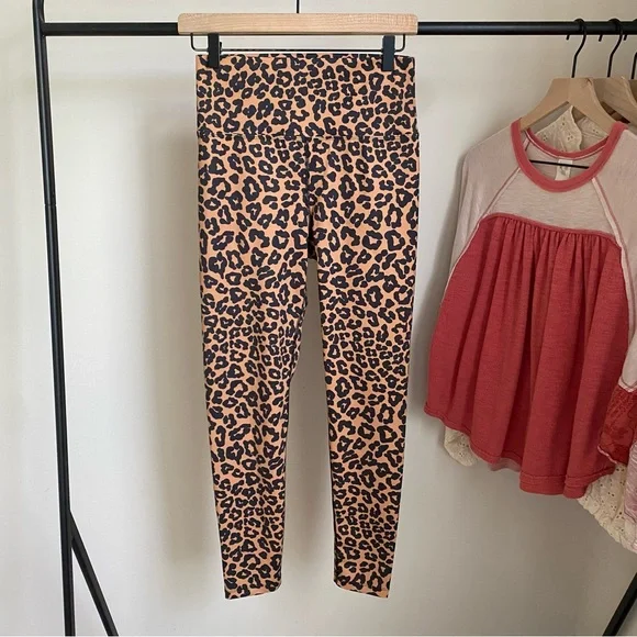 Beach Riot Leopard Leggings - Picture 1 of 5